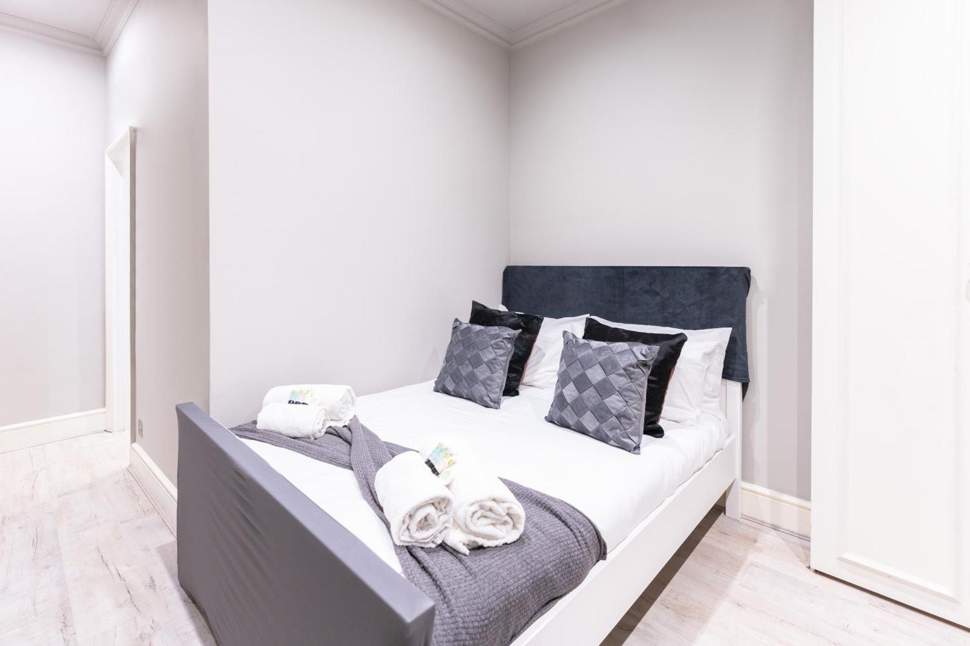 Luxury 3 Bedroom Flat With Balcony In Westbourne Park London Luaran gambar